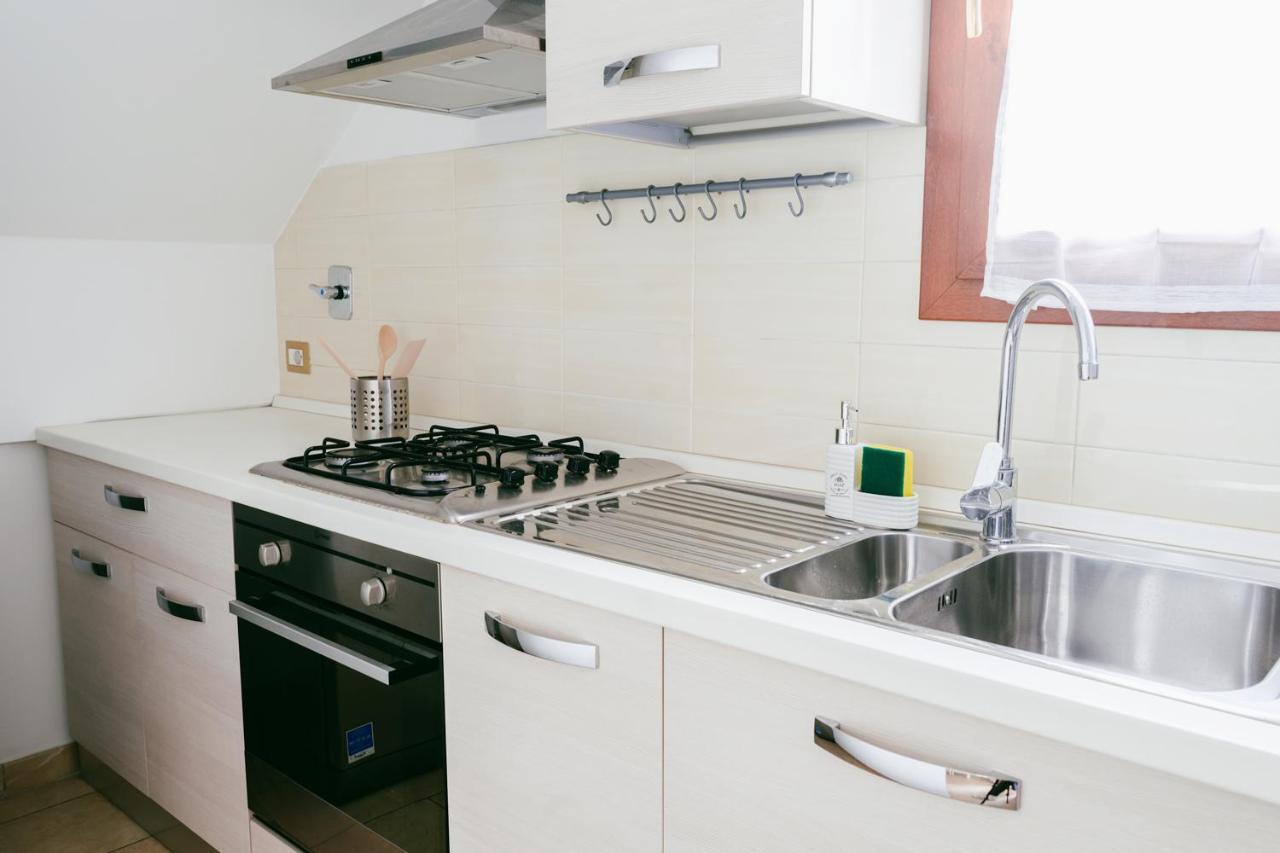 Easysleep Fiumicino Apartment Bagian luar foto