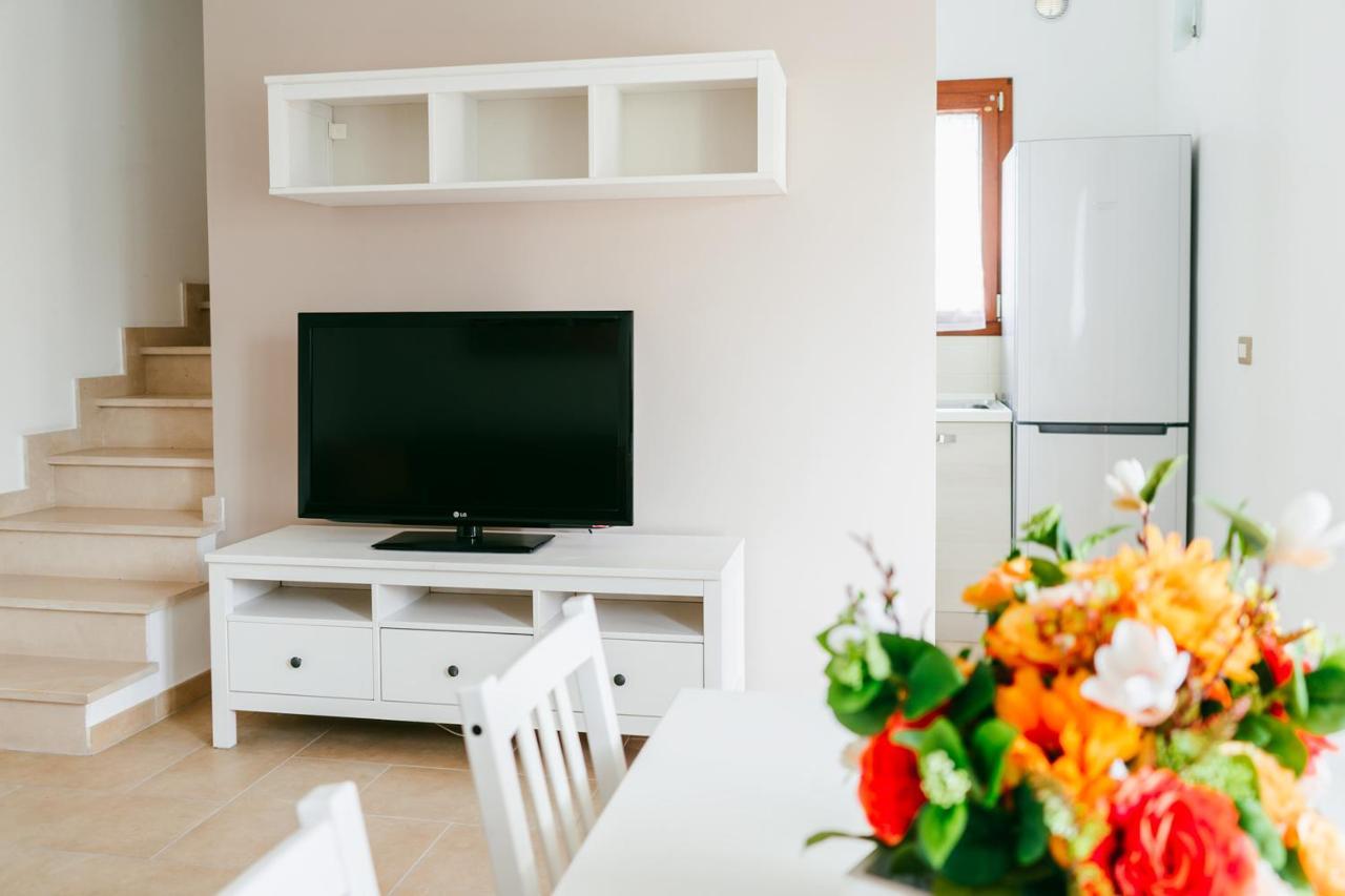 Easysleep Fiumicino Apartment Bagian luar foto